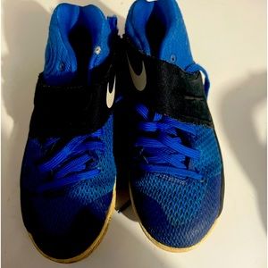Boys Nikes